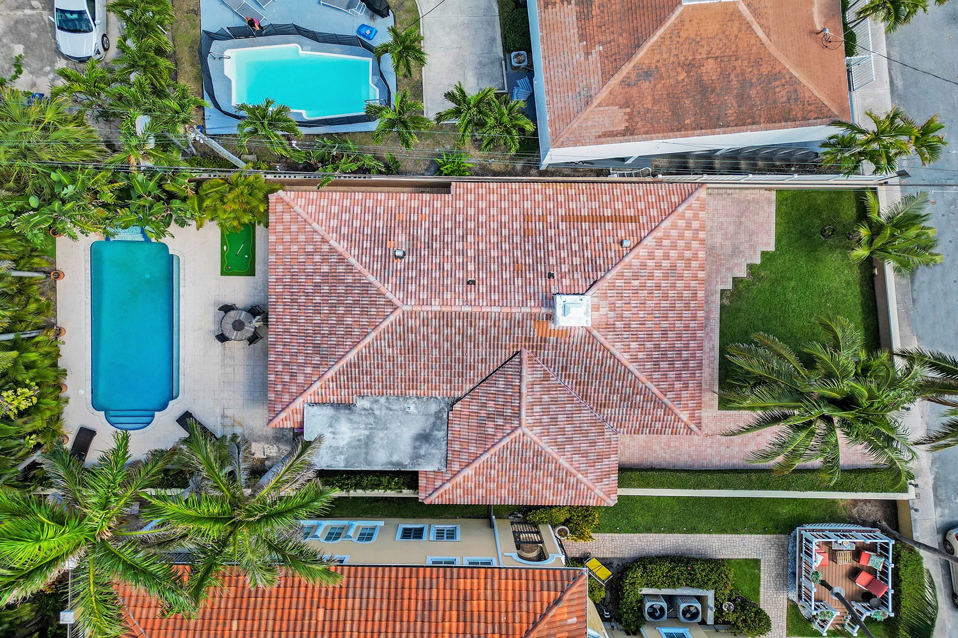 Italian Beach House, photograph 3 of 10