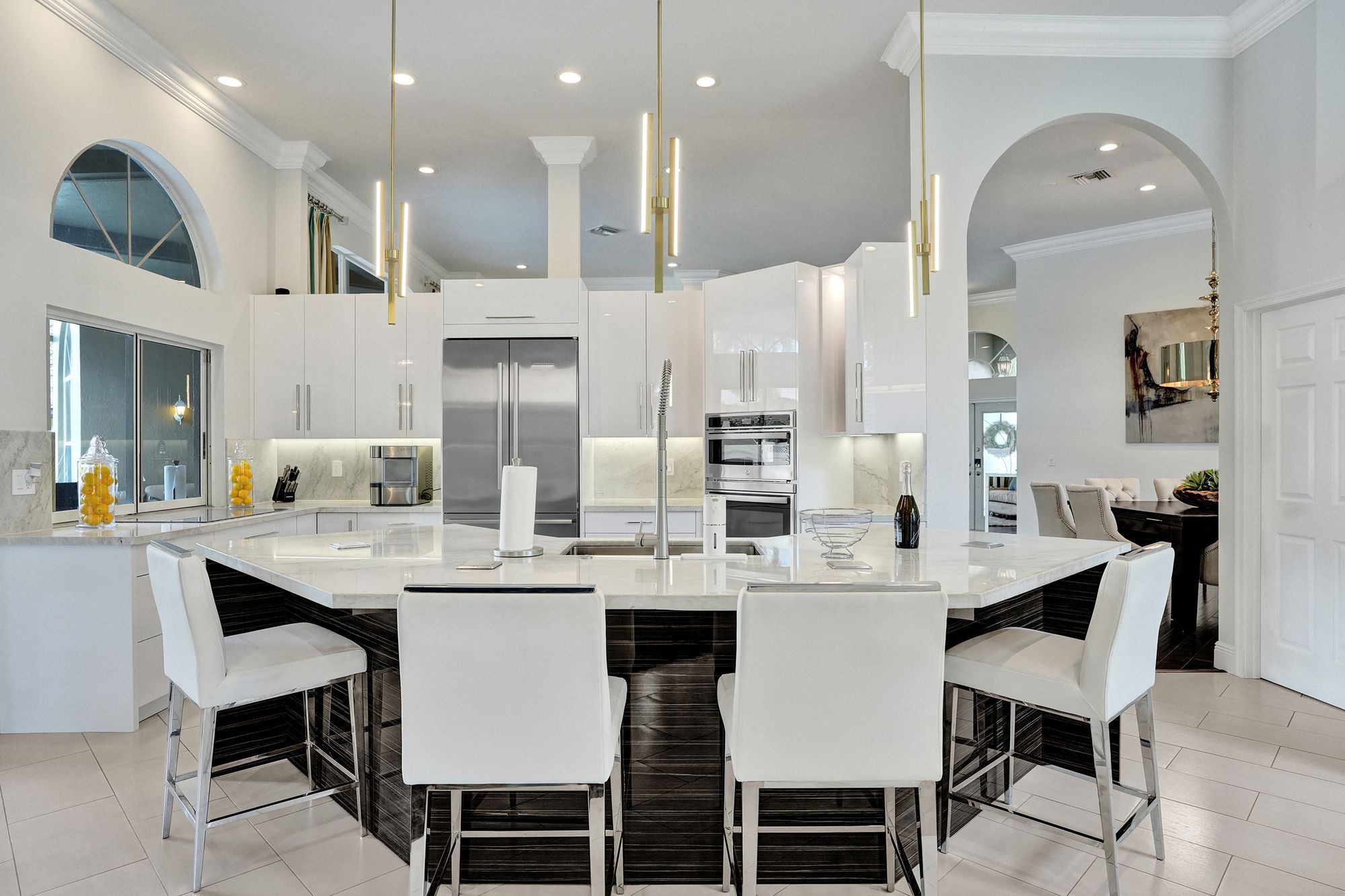 Luxury Coral Springs Retreat, photograph 5 of 18