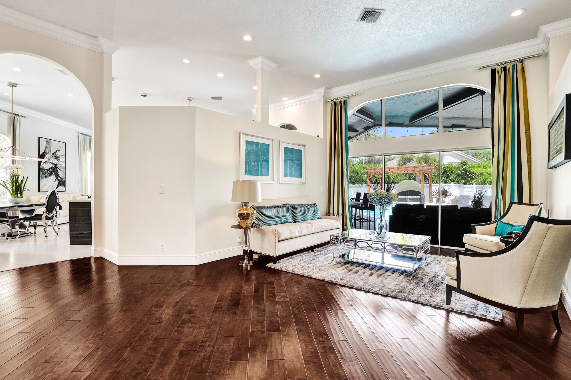 Luxury Coral Springs Retreat, photograph 11 of 18