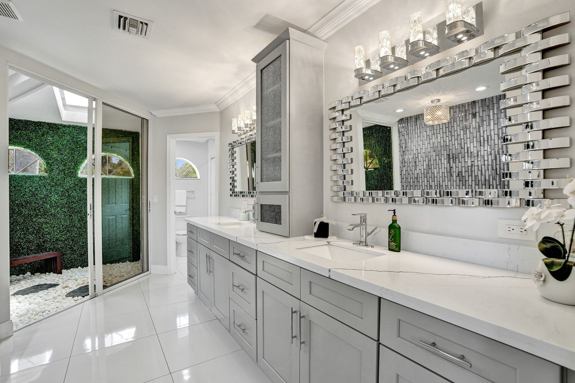 Luxury Coral Springs Retreat, photograph 17 of 18