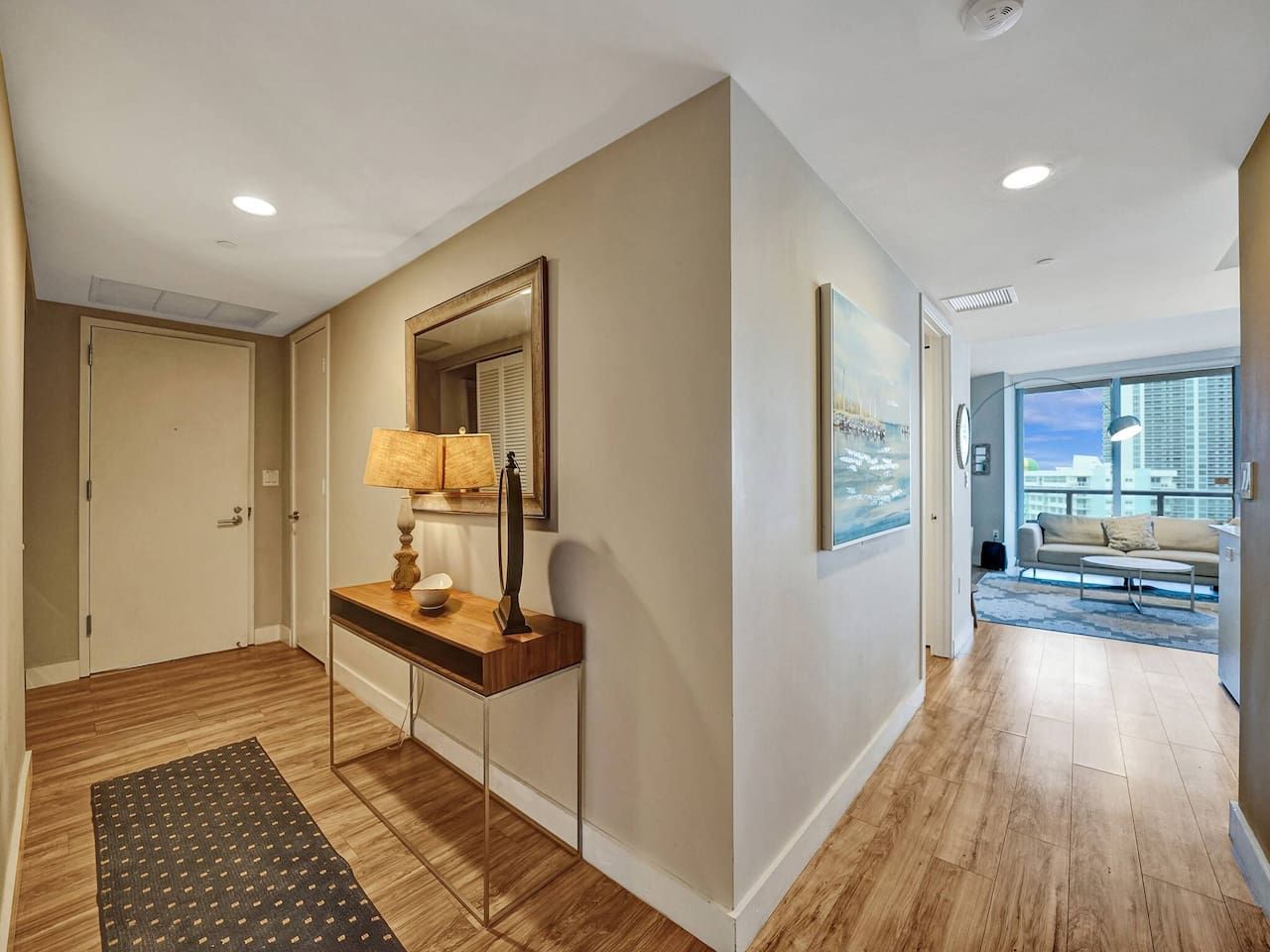 Luxury Waterfront Condo, photograph 6 of 11