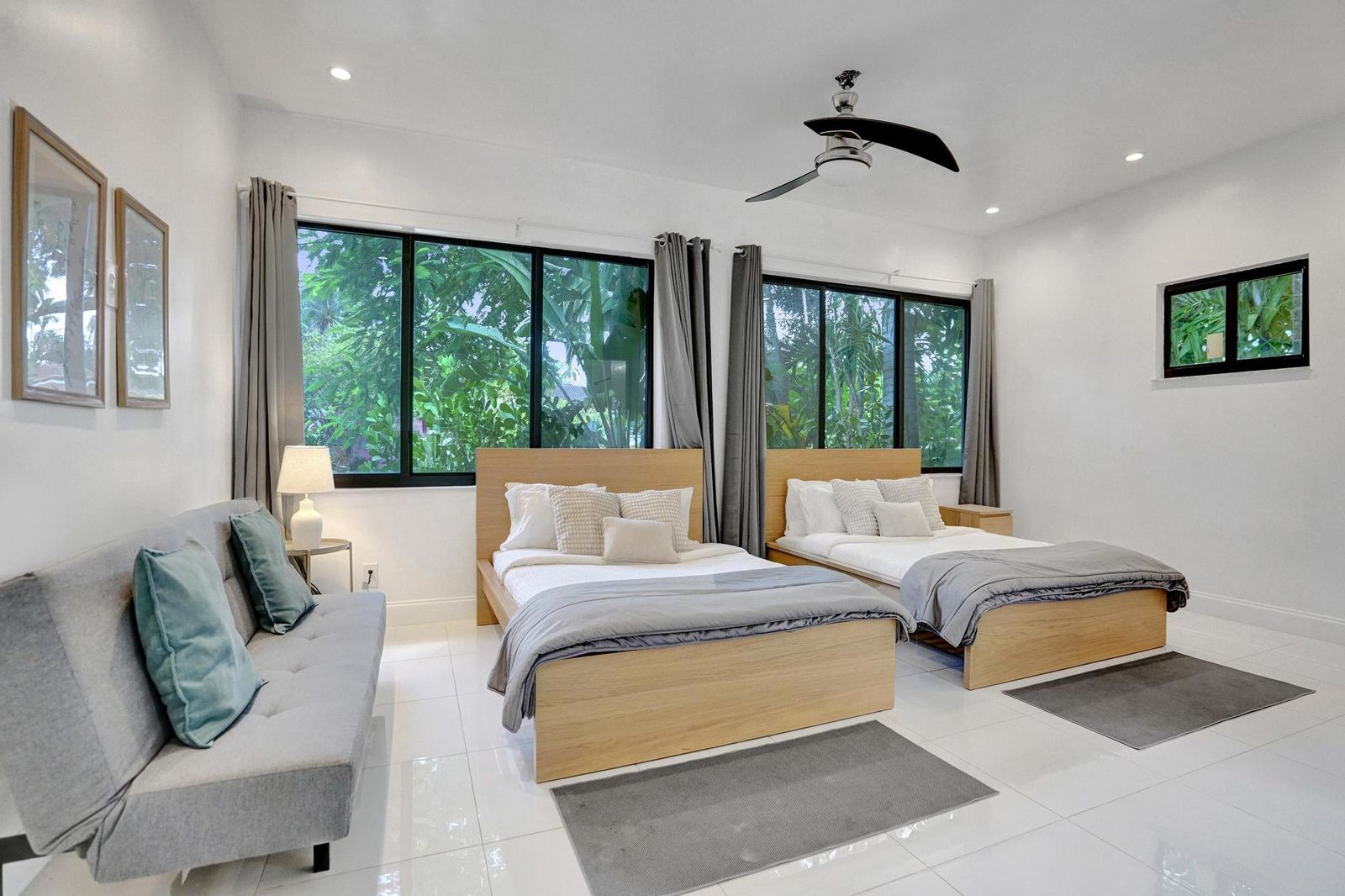 Palm Breeze Getaway, photograph 2 of 10