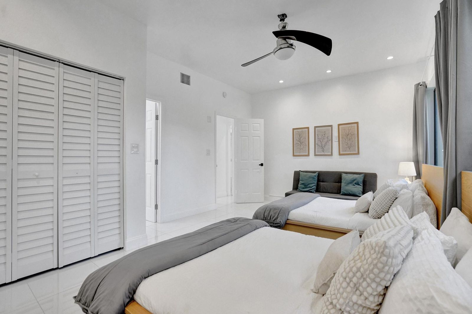 Palm Breeze Getaway, photograph 8 of 10