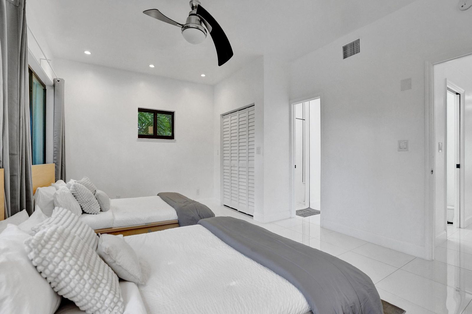 Palm Breeze Getaway, photograph 10 of 10