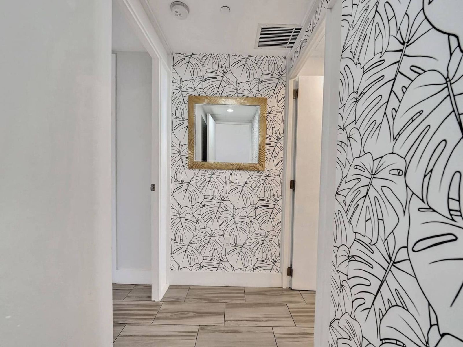 Luxury Waterfront Suite, photograph 14 of 14