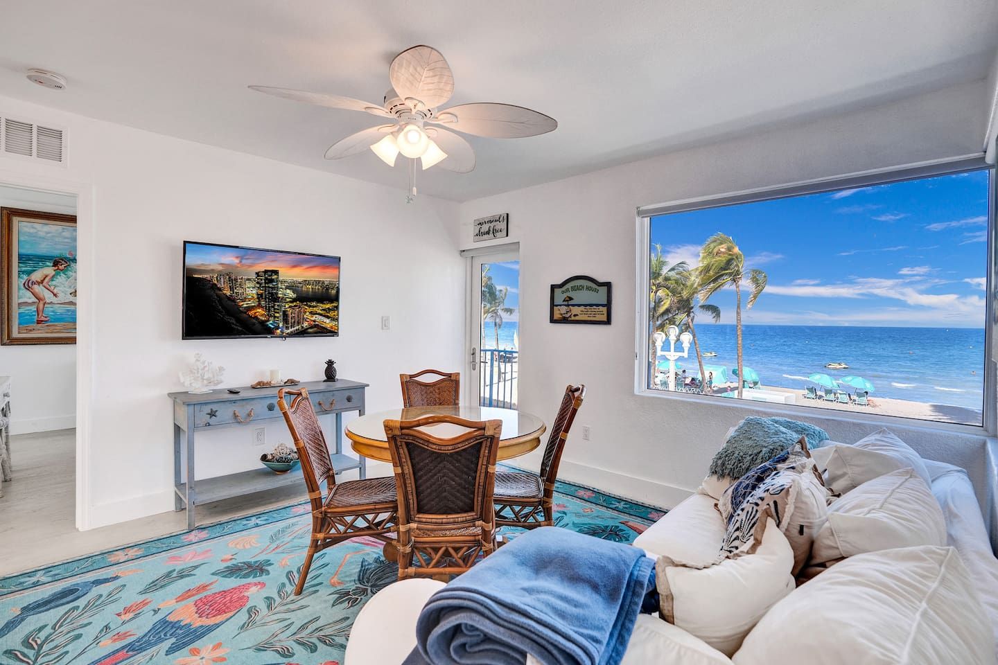 Sunset Oceanfront Paradise, photograph 4 of 11