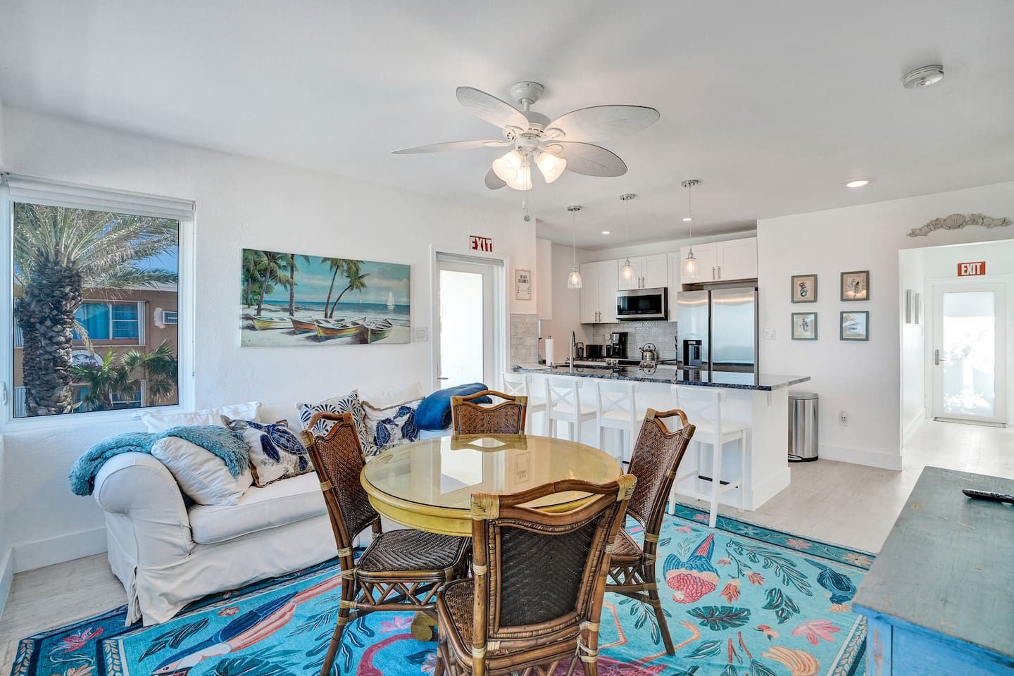Sunset Oceanfront Paradise, photograph 10 of 11