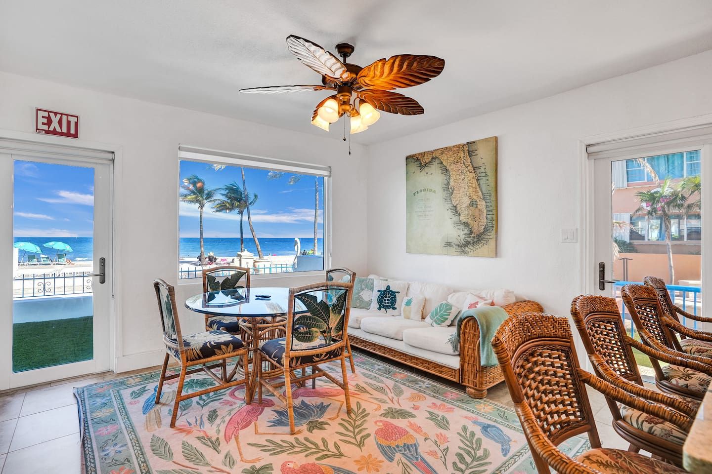 Sunset Oceanfront Retreat, photograph 9 of 11