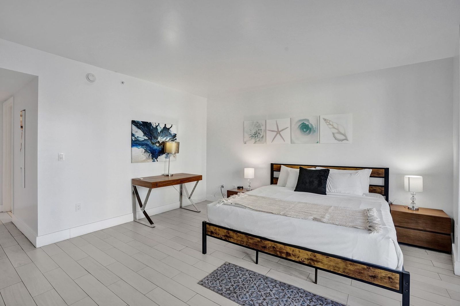 Waterfront Retreat with Great Views, photograph 10 of 17